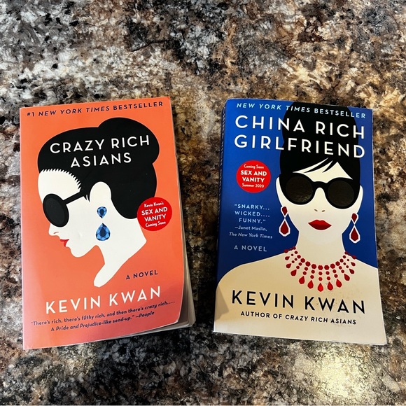 Books by Kevin Kwan Crazy Rich Asians and China Rich Girlfriend - Picture 1 of 2